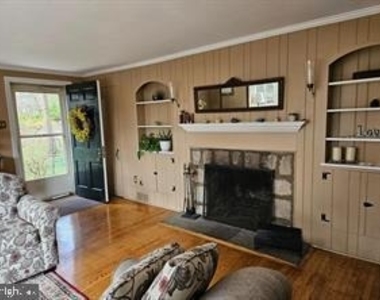 1453 Washington Lane - Photo Thumbnail 2
