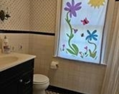 1453 Washington Lane - Photo Thumbnail 16