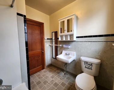 842 Bethlehem Pike - Photo Thumbnail 4