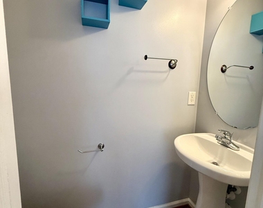 2221 Raven Road - Photo Thumbnail 18