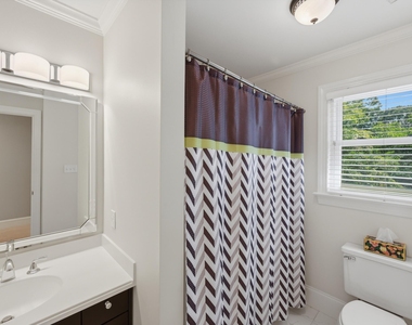7514 Wellesley Park S - Photo Thumbnail 14