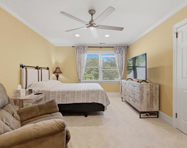 7514 Wellesley Park S - Photo Thumbnail 9