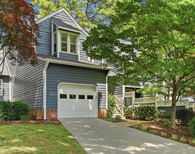 7514 Wellesley Park S - Photo Thumbnail 1