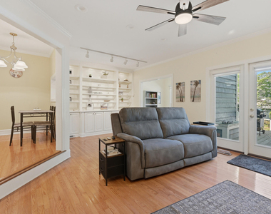 7514 Wellesley Park S - Photo Thumbnail 6