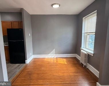 260 N Wycombe Avenue - Photo Thumbnail 2