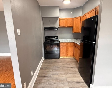 260 N Wycombe Avenue - Photo Thumbnail 4