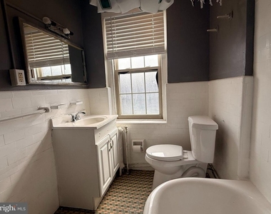 260 N Wycombe Avenue - Photo Thumbnail 6