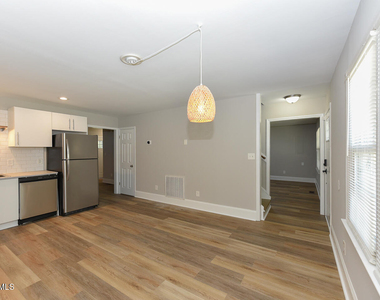 225 Douglas Street - Photo Thumbnail 9