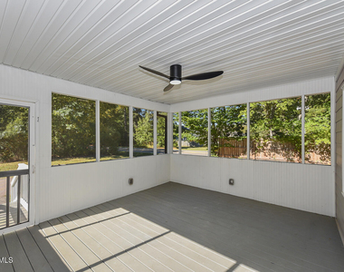 225 Douglas Street - Photo Thumbnail 23