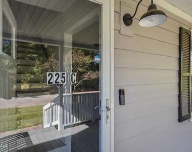225 Douglas Street - Photo Thumbnail 5