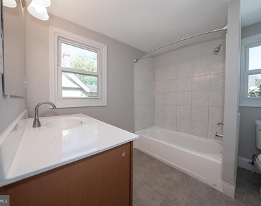 947 Glenbrook Avenue - Photo Thumbnail 16
