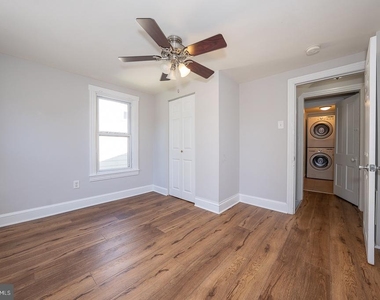 947 Glenbrook Avenue - Photo Thumbnail 14