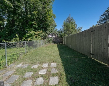 947 Glenbrook Avenue - Photo Thumbnail 4