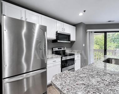 131 New Kent Place - Photo Thumbnail 12