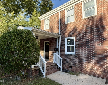 306 N Steele Street - Photo Thumbnail 1