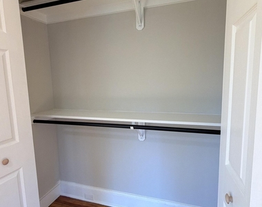 306 N Steele Street - Photo Thumbnail 16
