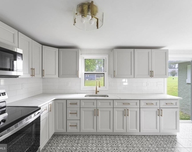 284 Ellicott Road - Photo Thumbnail 3