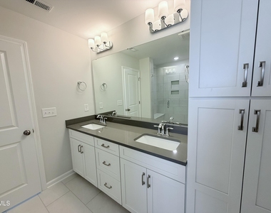 9045 Hazy Jade Way - Photo Thumbnail 8