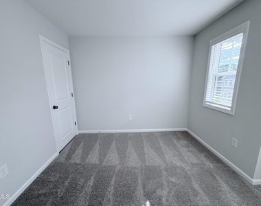 9045 Hazy Jade Way - Photo Thumbnail 13