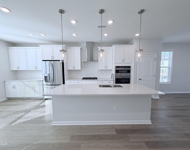 9045 Hazy Jade Way - Photo Thumbnail 2