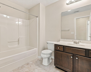 3310 Harbour Pointe Place - Photo Thumbnail 17