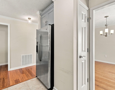 3310 Harbour Pointe Place - Photo Thumbnail 4
