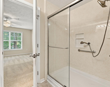 3310 Harbour Pointe Place - Photo Thumbnail 23