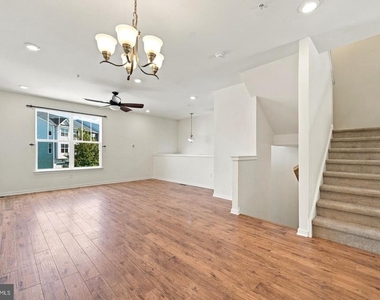 1874 Boulder Drive - Photo Thumbnail 6