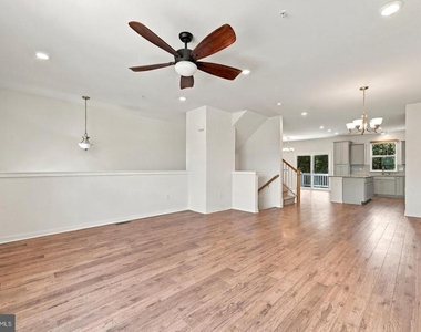 1874 Boulder Drive - Photo Thumbnail 3