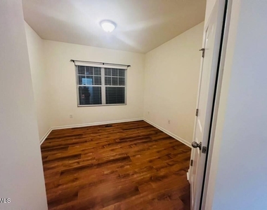 738 Treviso Lane - Photo Thumbnail 20
