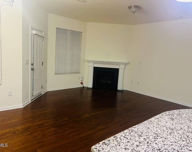 738 Treviso Lane - Photo Thumbnail 10
