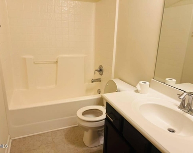 738 Treviso Lane - Photo Thumbnail 23