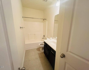 738 Treviso Lane - Photo Thumbnail 22