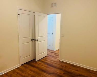738 Treviso Lane - Photo Thumbnail 17