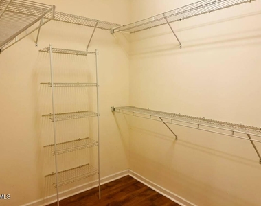 738 Treviso Lane - Photo Thumbnail 27