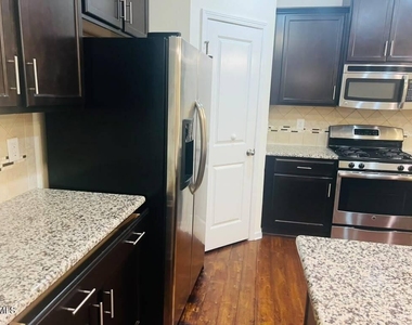 738 Treviso Lane - Photo Thumbnail 5