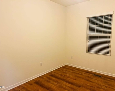 738 Treviso Lane - Photo Thumbnail 16