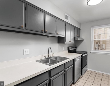 4341 Carlisle Pike - Photo Thumbnail 3