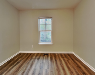 417 E Hinton Street - Photo Thumbnail 13