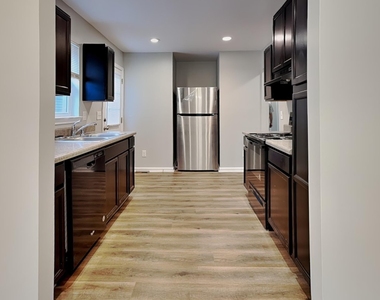 417 E Hinton Street - Photo Thumbnail 1