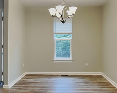 417 E Hinton Street - Photo Thumbnail 3