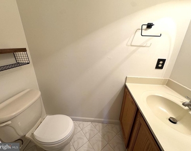 257 Liberty Drive - Photo Thumbnail 7