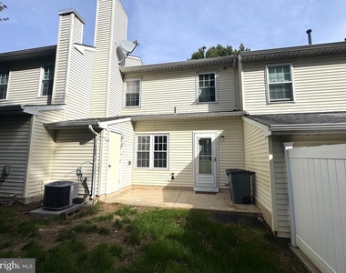 257 Liberty Drive - Photo Thumbnail 13