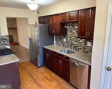 4 Fair Oaks Court - Photo Thumbnail 2
