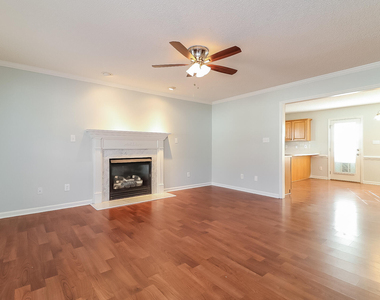 928 Shannondale Drive - Photo Thumbnail 5
