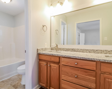 928 Shannondale Drive - Photo Thumbnail 8