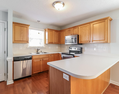 928 Shannondale Drive - Photo Thumbnail 1
