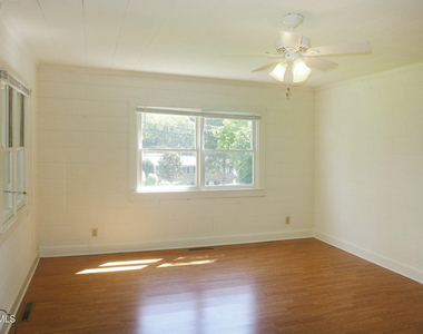 719 Hillsborough Street - Photo Thumbnail 2