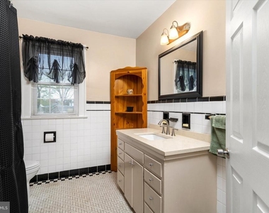2734 Quakerbridge Road - Photo Thumbnail 20