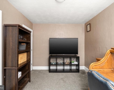 2734 Quakerbridge Road - Photo Thumbnail 17